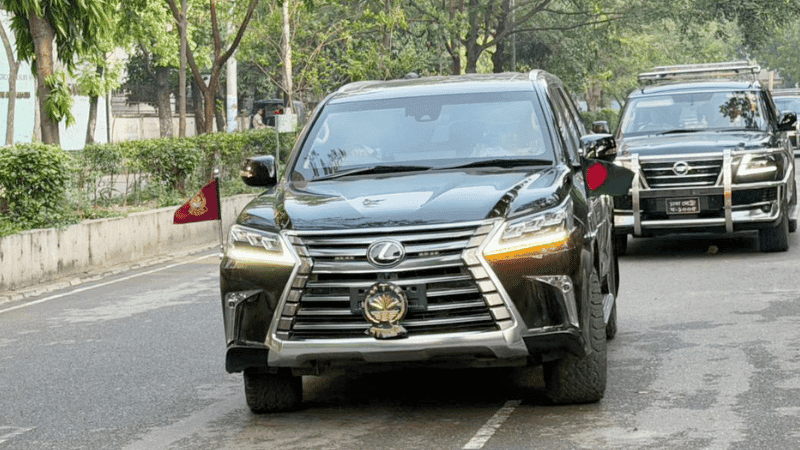 National flag on PM Tarique Rahman's car for first time