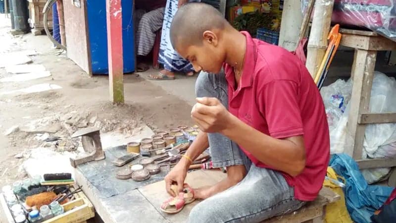 Ruplal’s son takes up father’s profession to feed family