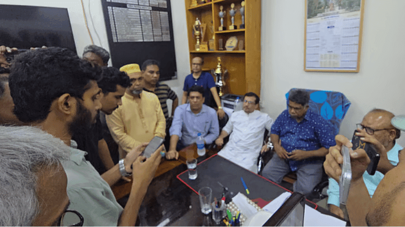 Administration to file case over attack on journalists at RU