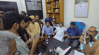 Administration to file case over attack on journalists at RU