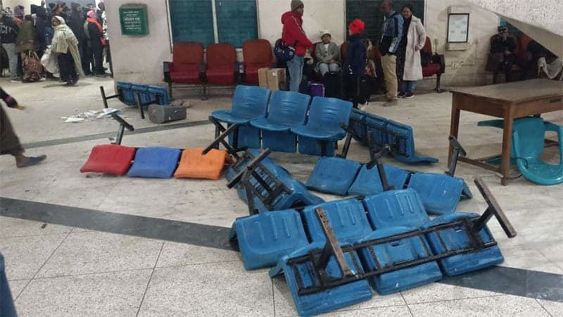 Angry passengers beat up staffs, vandalise chairs at Rajshahi Railway Station