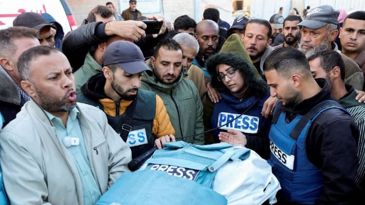 Israeli troops kill 4 more Palestinian journalists