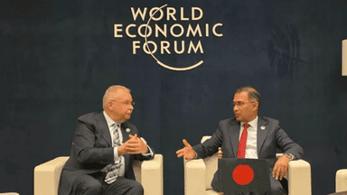 PM holds talk with WEF president