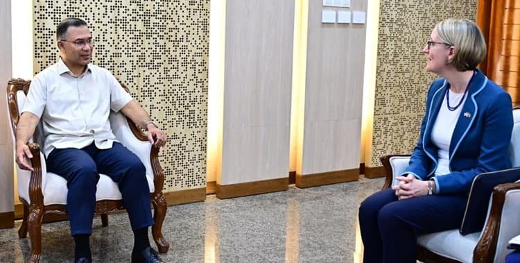 PM seeks more British support to make bilateral ties more multifaceted