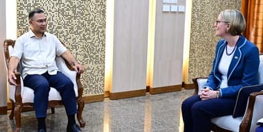 PM seeks more British support to make bilateral ties more multifaceted