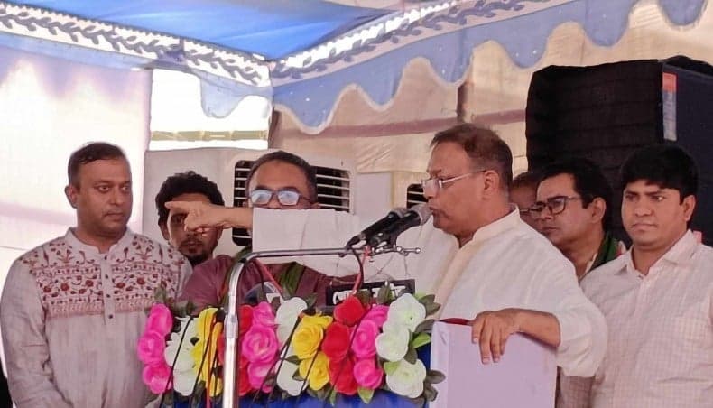 Info minister astonished over 'visa restriction' on media 