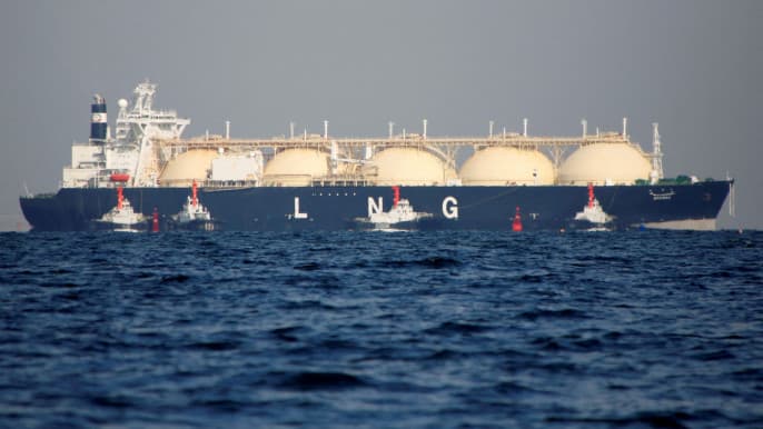 15 ships heading to Ctg port, another LNG cargo en route from Qatar