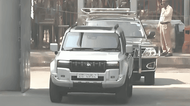 PM drives himself to inspect cleanliness of North Dhaka