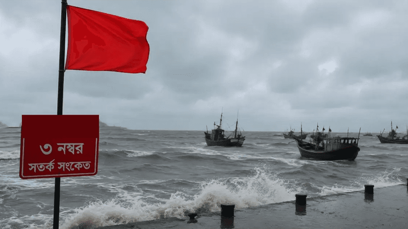 Maritime ports asked to hoist signal No-3, riverports signal No-1