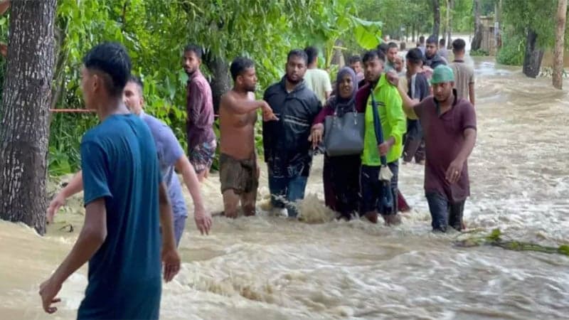 Devastating flood affects 29 lakh people in 8 districts, 2 dead