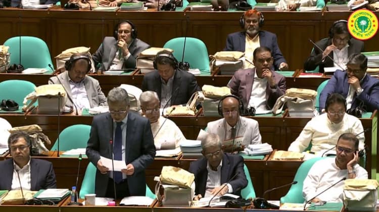 FM announces inflation's reduction to 7.5 percent
