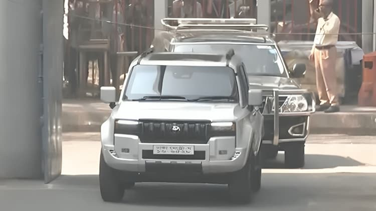 PM to use own car instead of government vehicle 