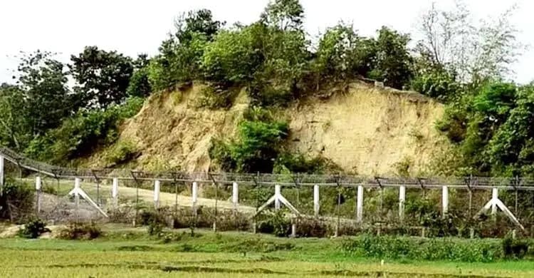 Rohingya youth killed in landmine explosion at Ghumdhum border