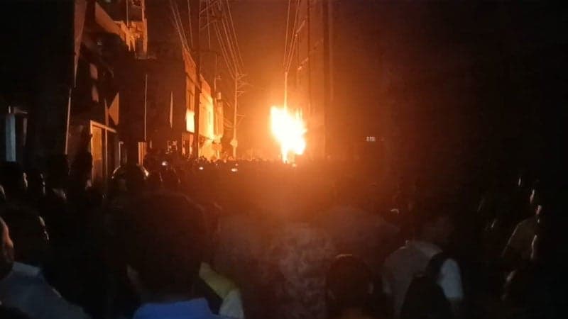 Fire breaks out in grocery store in Ashulia