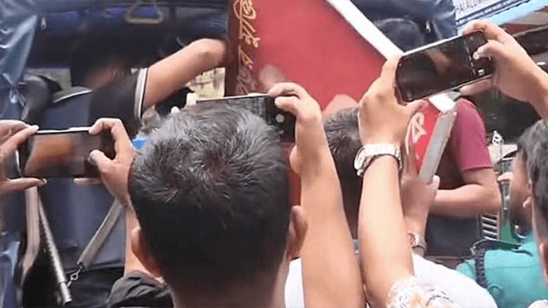7 held for carrying Chinmoy Krishna' placards in Chattogram Janmashtami