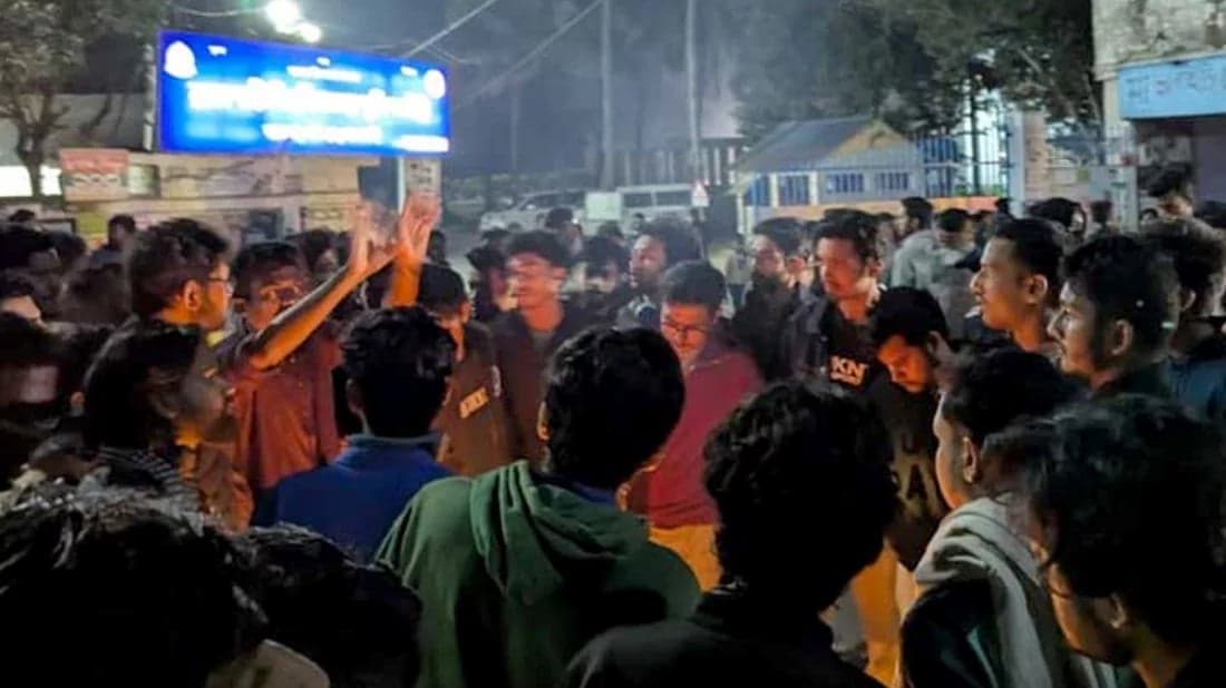 Masked men attack 3 RU students, calling them 'Chhatra League'