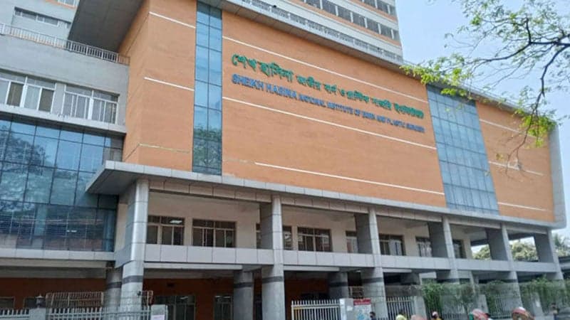 6 members of a family burnt in gas cylinder explosion in Mirpur