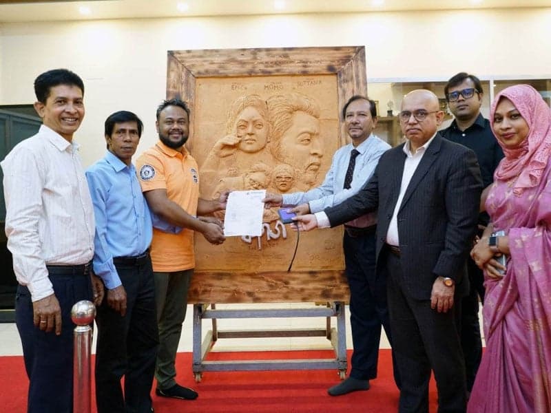 'Kagoz' film's clay poster preserved in film archive