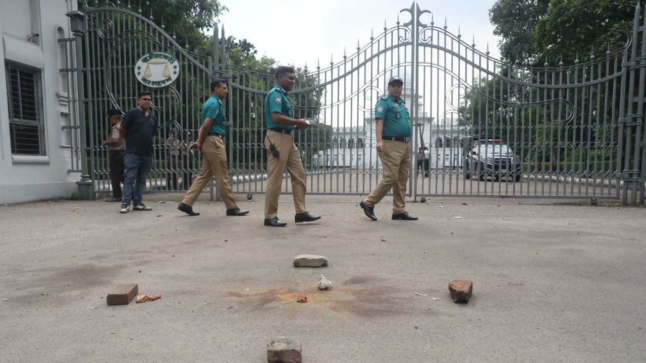 Cocktail explosion near Supreme Court after death sentence verdict for 7 AL leaders
