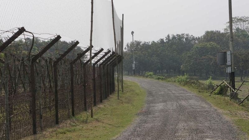 9 more Bangladeshis pushed in by BSF at Panchagarh border