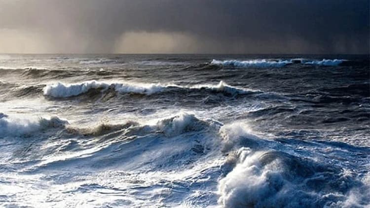 Deep depression over Bay puts four seaports under signal no. 3