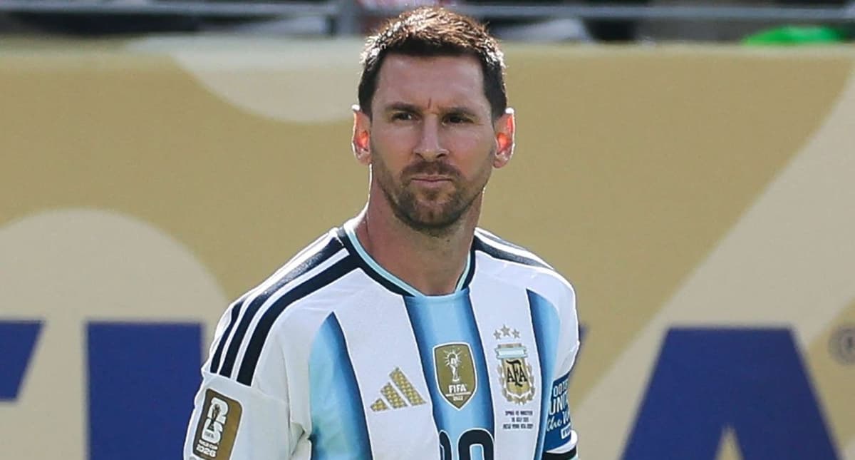 Messi bids farewell to international football