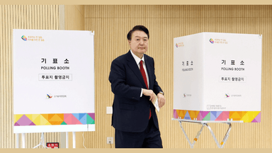 South Koreans begin early voting ahead of crucial presidential election
