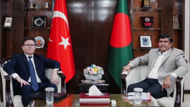 Turkish ambassador meets PM's defence adviser, discusses military ties