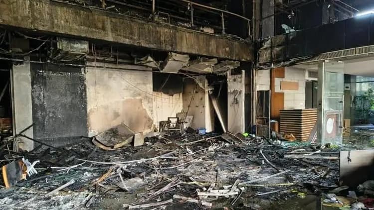 Looter bought TV, fridge with money stolen from Prothom Alo, Daily Star offices