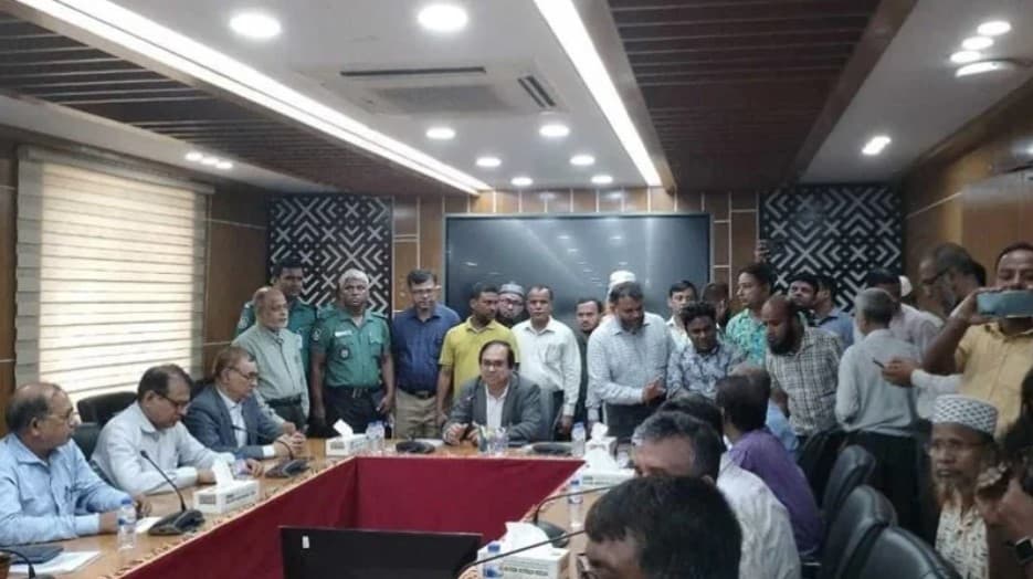 Secretariat employee protest temporarily called off