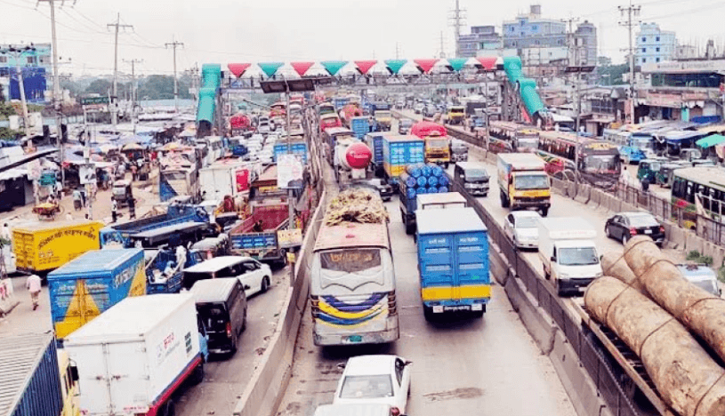 Severe traffic congestion hits Dhaka-Chattogram highway at Sonargaon