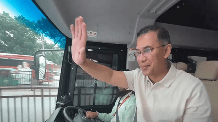 PM’s convoy yields way to ambulance on Dhaka expressway