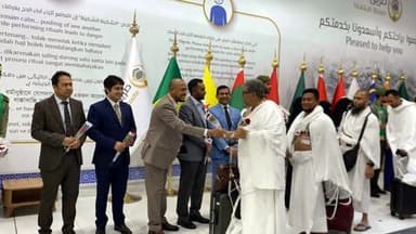 First Hajj flight carrying 419 pilgrims lands in Saudi Arabia