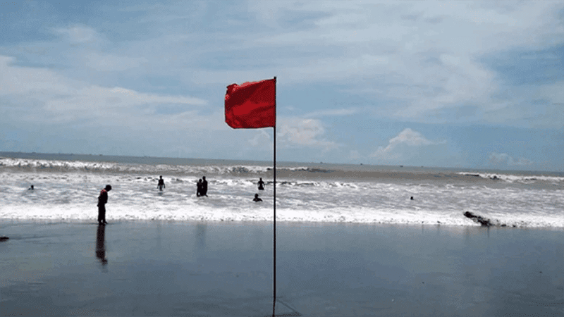 Low pressure over Bay prompts No. 3 warning signal at four seaports