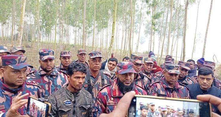 BSF releases detained farmer at Dinajpur border after flag meeting