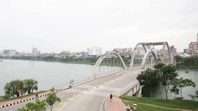 Dead body floats up in Hatirjheel Lake