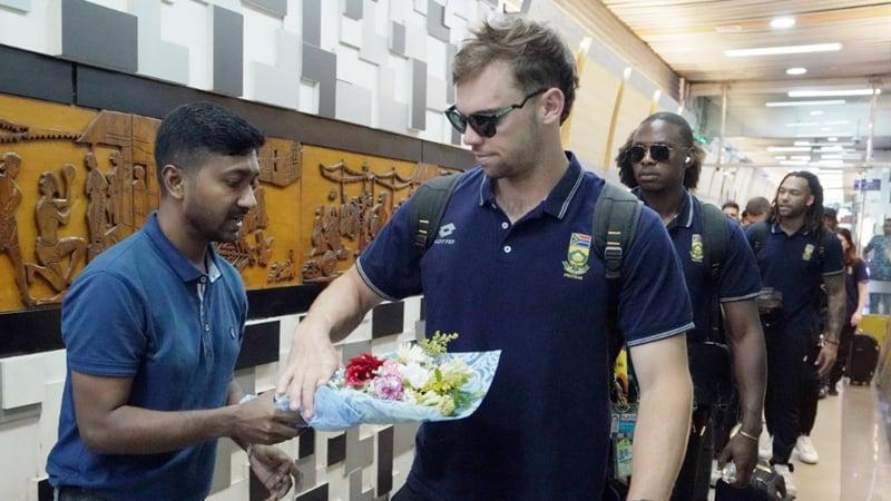 South African team arrives in Dhaka to play two Tests