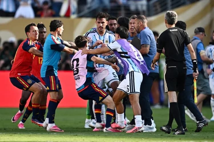 Paredes faces potential 9-match ban after post-final brawl