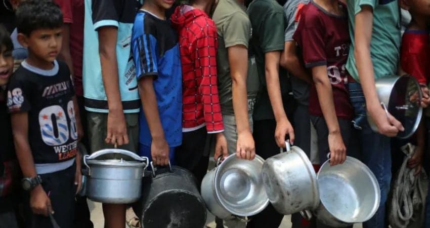 Israeli attacks kill 42 in Gaza on Eid, aid sites remain closed