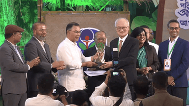 PM presents National Environment Awards to three individuals, three institutions