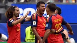 Spain takes 1-0 lead at half-time