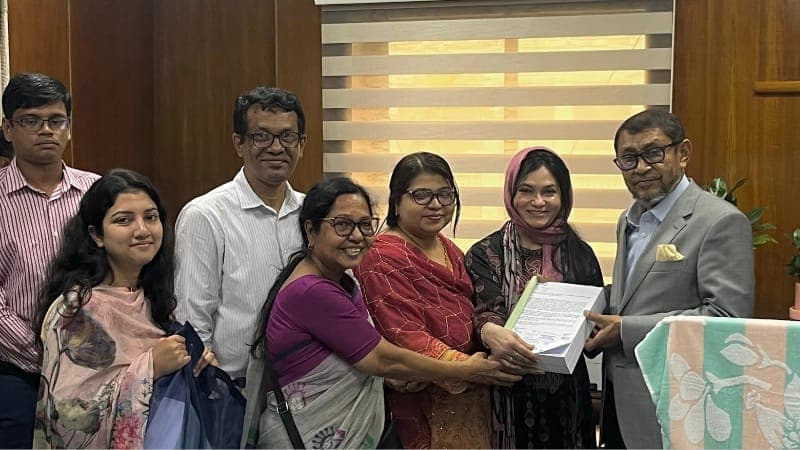 20,000 citizens demand swift enactment of tobacco control ordinance to Government