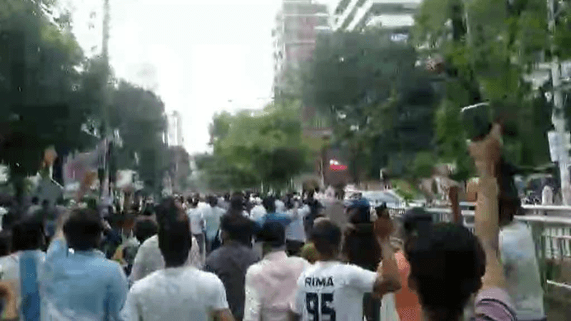 Cocktail explosion reported during banned Awami League rally in Dhanmondi