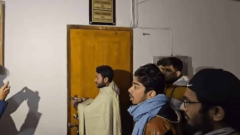 RU administration building offices locked over demand for 6 deans’ resignation