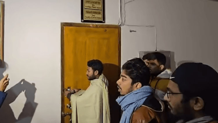 RU administration building offices locked over demand for 6 deans’ resignation