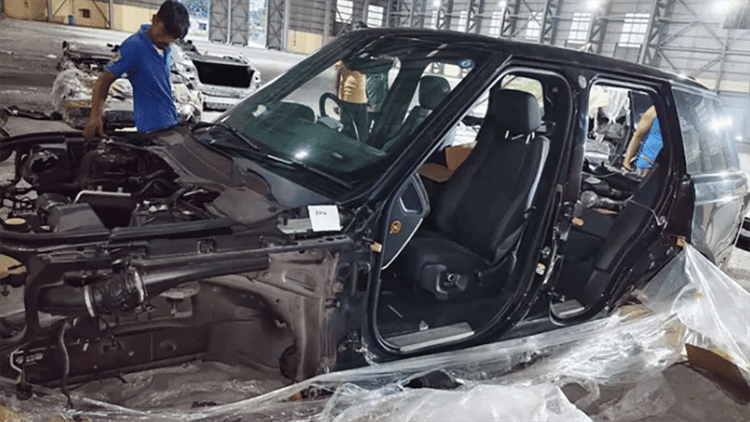 Four high-end cars imported as spare parts thru Mongla Port
