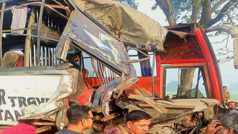 Two killed, 10 injured in head-on bus collision in Pabna