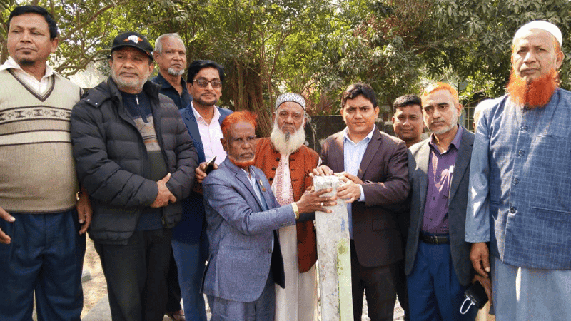 Bir Sreshtho Matiur Rahman's mural being rebuilt on larger scale in Narsingdi