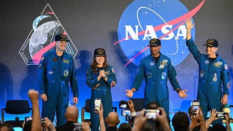 Earth looks like an isolated ‘lifeboat’: Artemis-2 astronauts