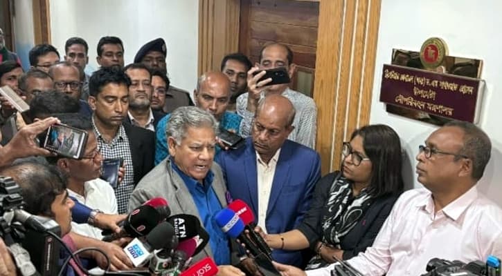 Govt to take tough stance to end Chittagong Port strike